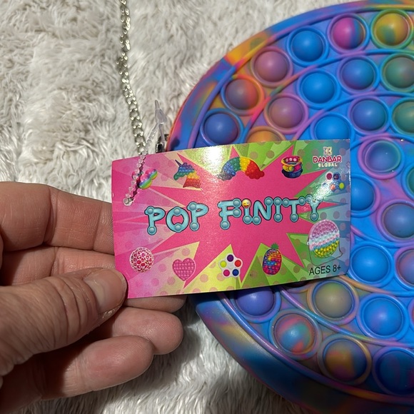 Pop Finity round purse on silver toned chain net perfect blue swirl ombre - Picture 3 of 6